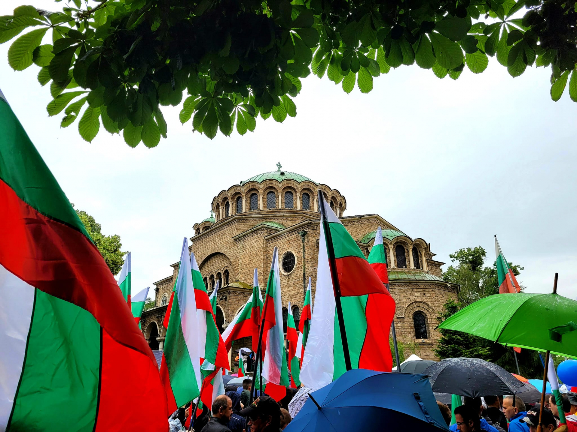 Започва "Шествие за Семейството" в София, джендърите вият на умряло СНИМКИ