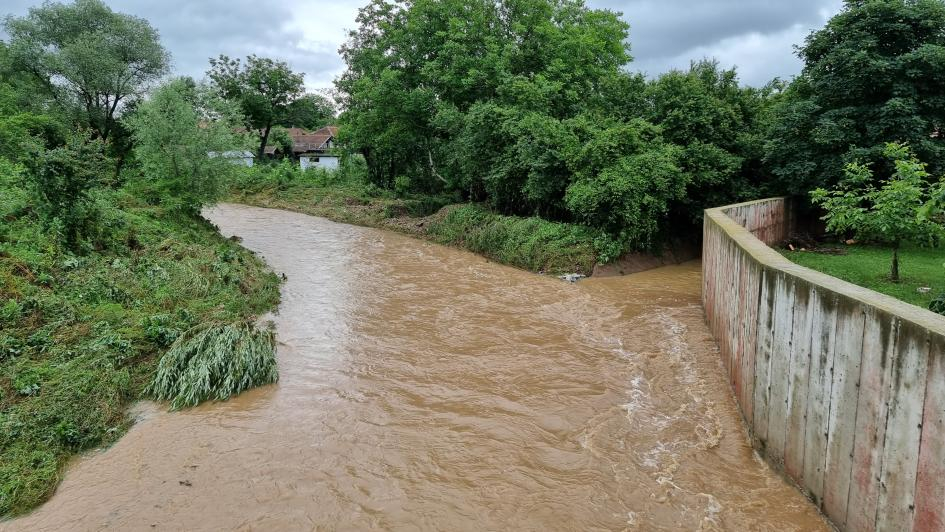 Воден ад: Северозападна България остава наводнена, страшно е СНИМКИ