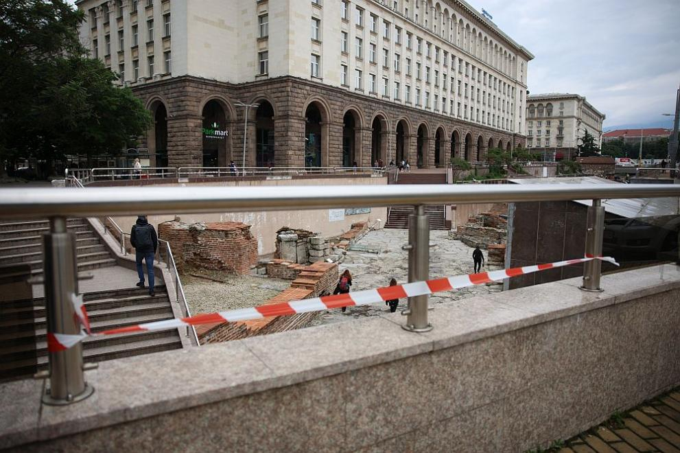 Много грозна вандалщина в сърцето на София ВИДЕО