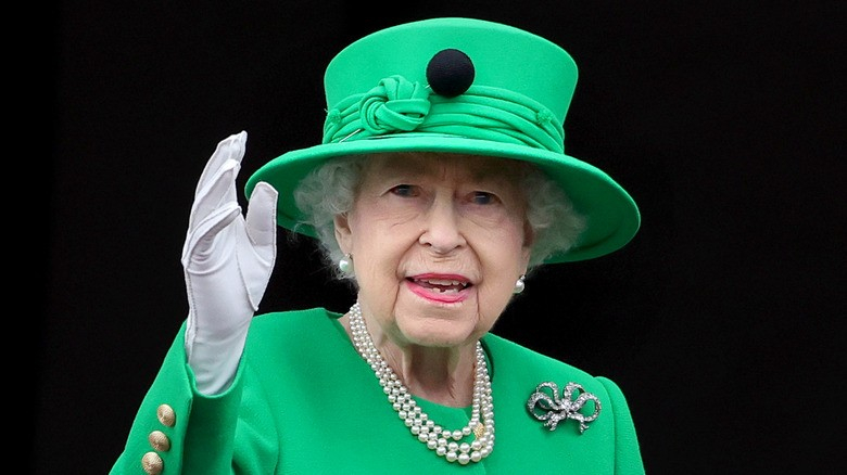 Преди да почине: Мистерия се крие зад едни от последните СНИМКИ на кралица Елизабет II
