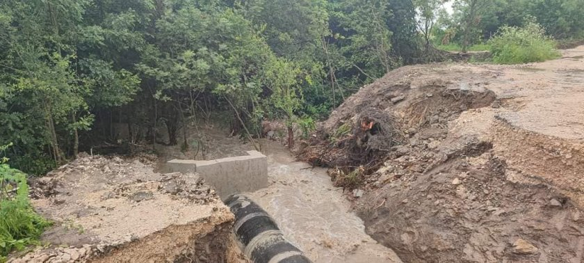 Нов воден апокалипсис в тези части на България, евакуират хора ВИДЕО