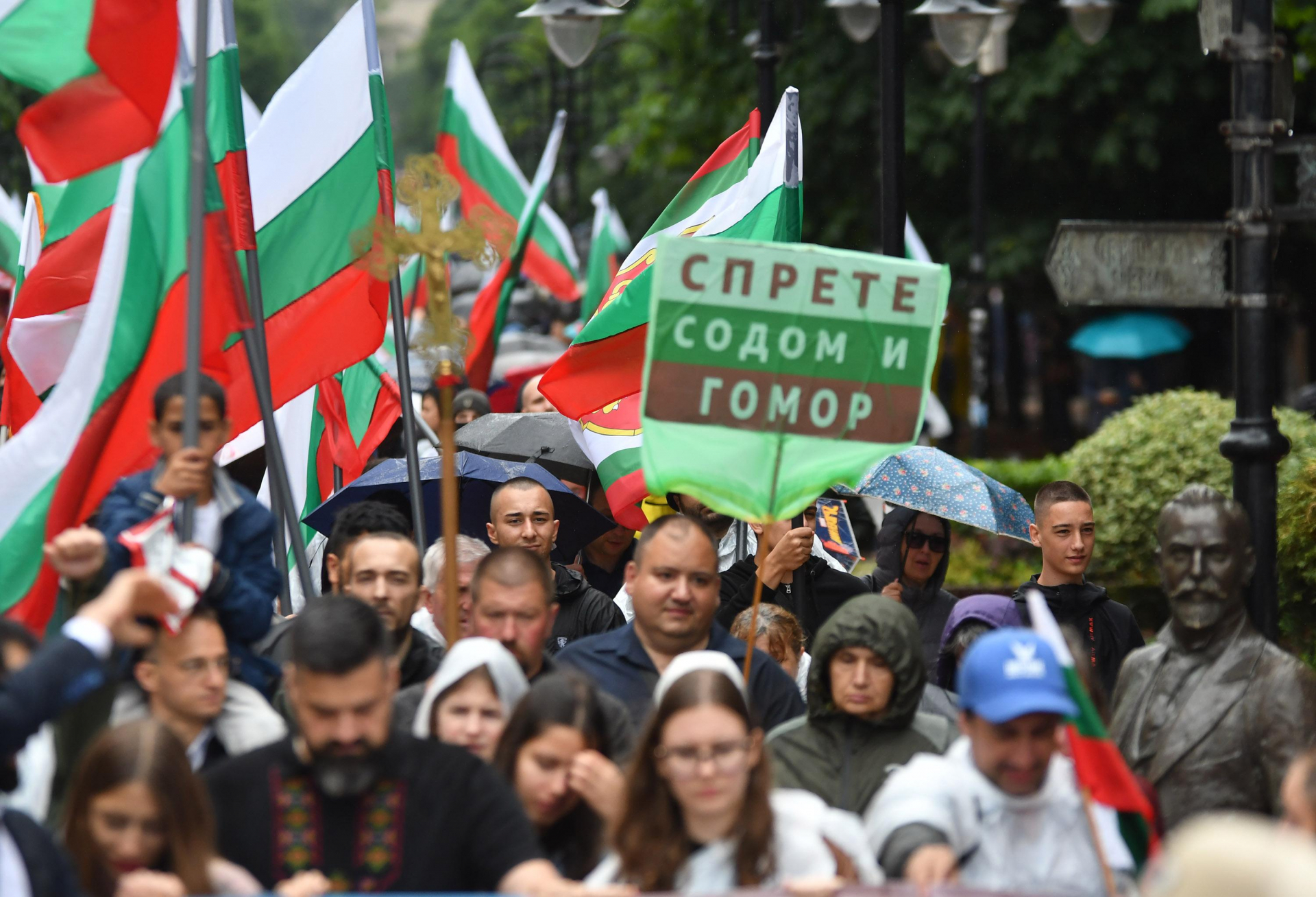 Цяла България говори за малкия Стоян от шествието за българското семейство, а той...