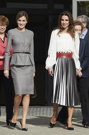 Две кралици на едно място: Ослепителните Рания и Летисия приковаха погледите в Мадрид СНИМКИ
