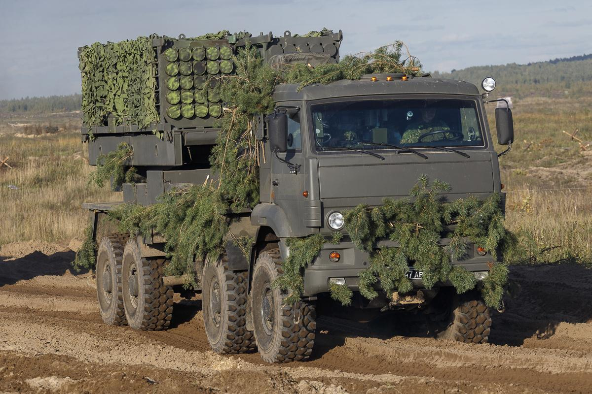 ВИДЕО от войната: Украински бойци унищожиха рядка бойна машина за миниране