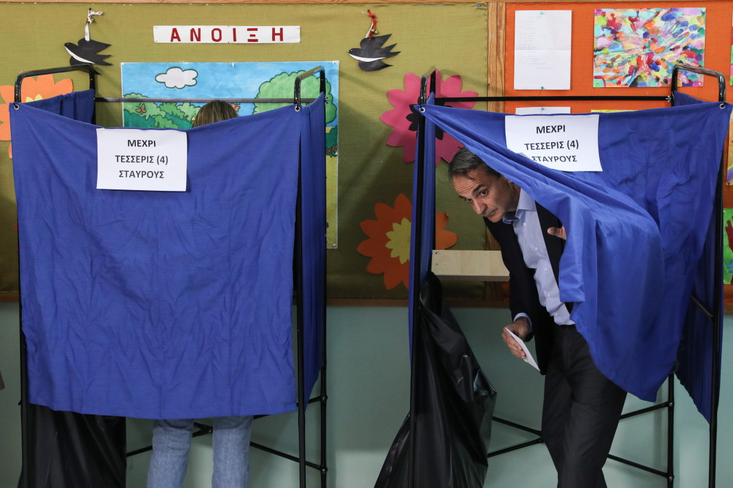 Първи данни от екзитпол за изборите в Гърция, печели...