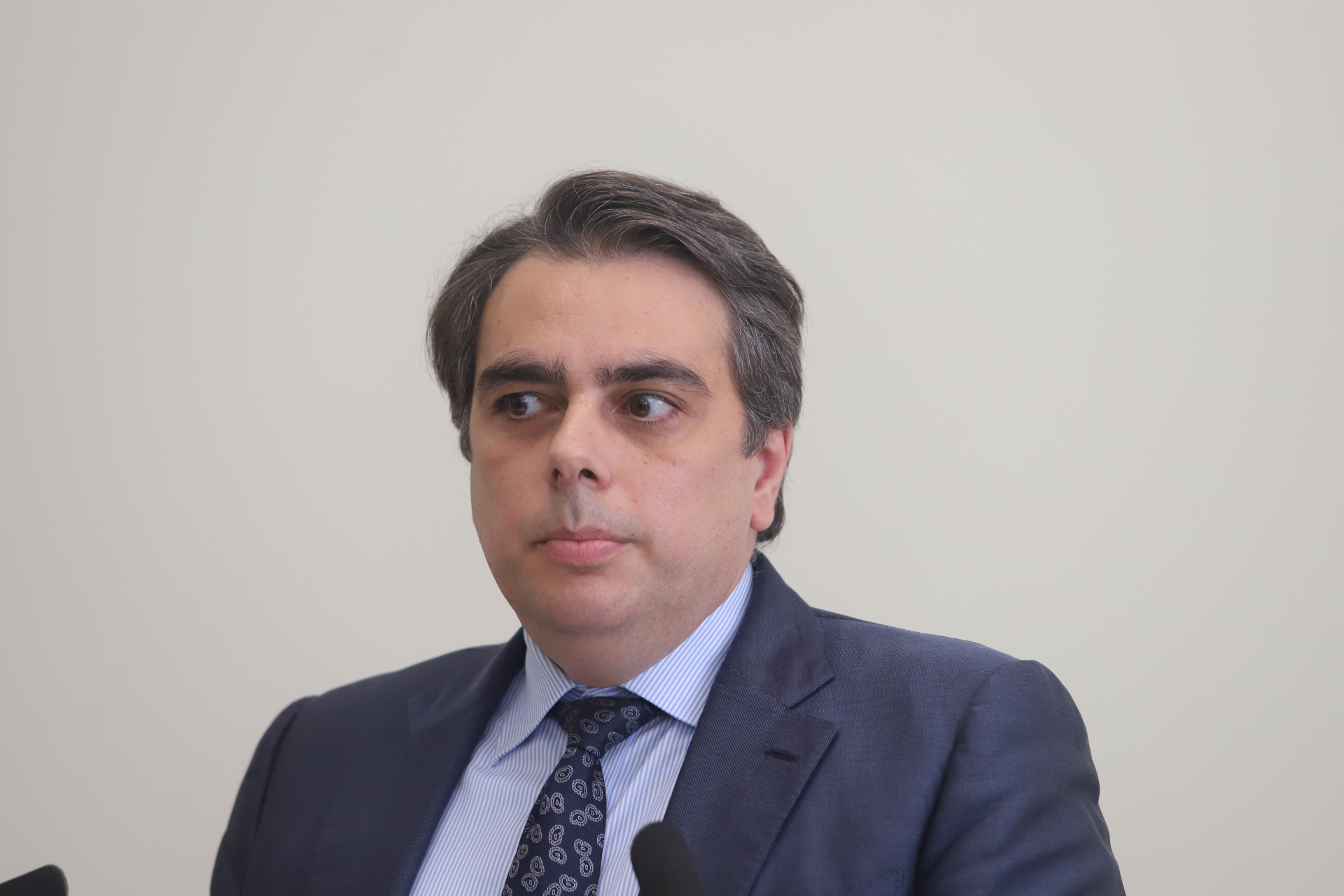 Икономист изплаши българите: Имаме големи проблеми с бюджета на Василев