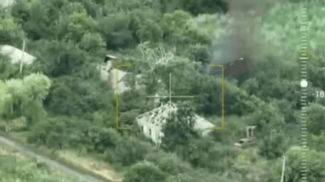 ВИДЕО от войната: Нова бригада от ВСУ унищожи с дронове руски пункт за управление