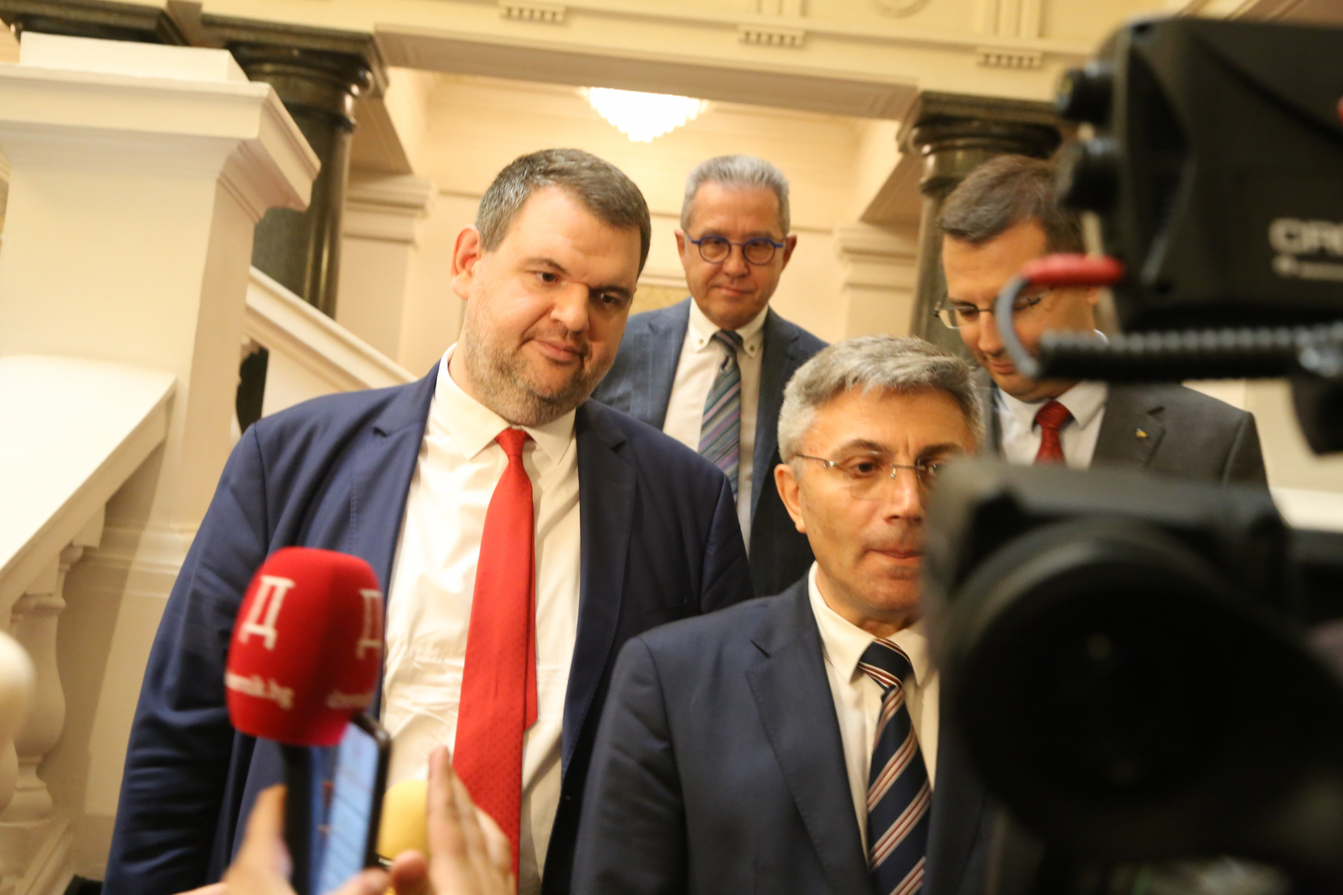 Пеевски: Ще стартираме процедурата по избор на нов Инспекторат на ВСС след промените в Конституцията БЛИЦ TV