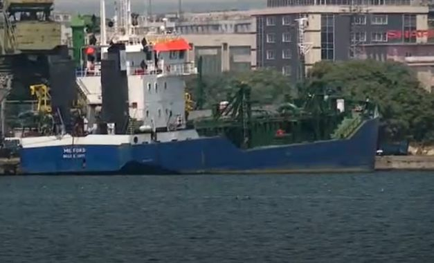 Нови разкрития за мистериозната смърт на двама моряци на борда на кораб край Варна