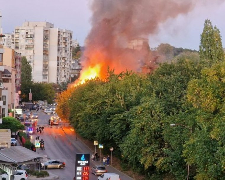 Огнен ад във Варна: Какво се случва