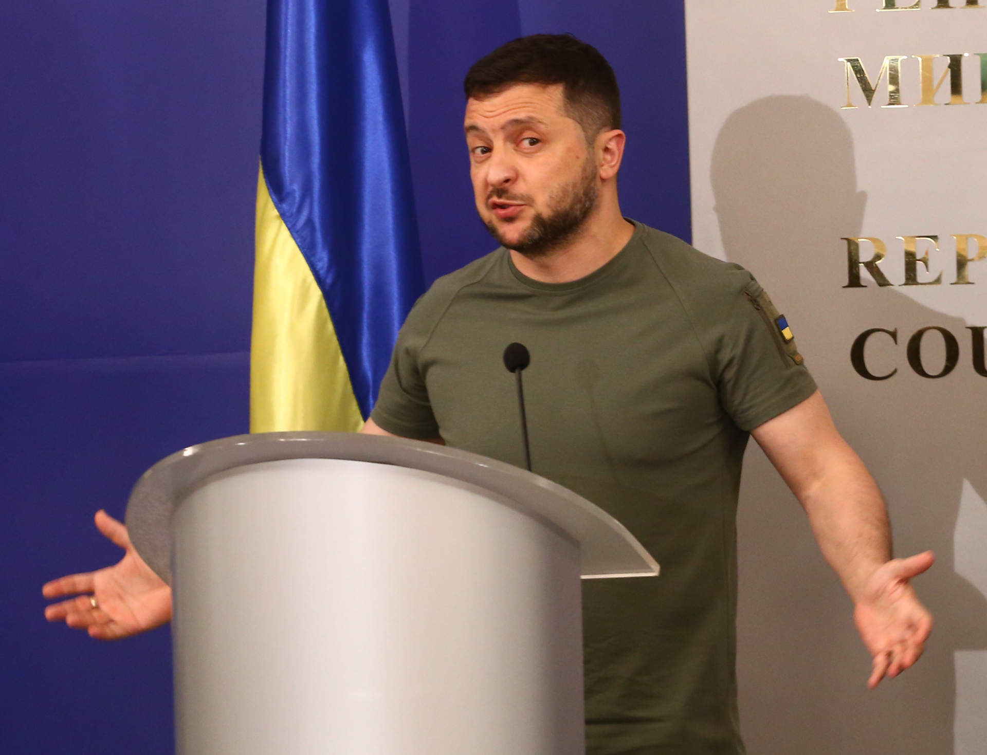 Трима на всеки четирима украинци винят Зеленски за корупцията в страната