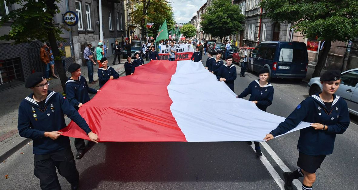 Напрежение: Сеймът на Полша призова Киев да признае за клането във Волин