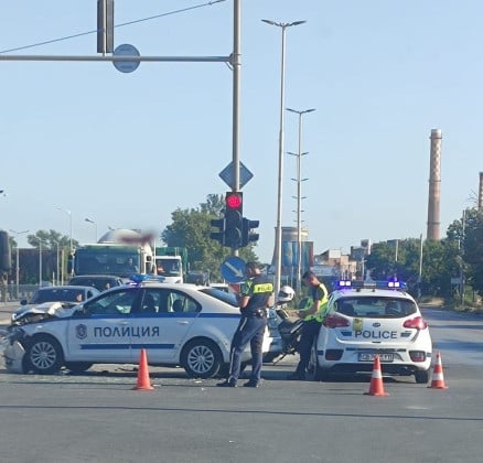 Страшно меле с патрулка в Пловдив СНИМКИ