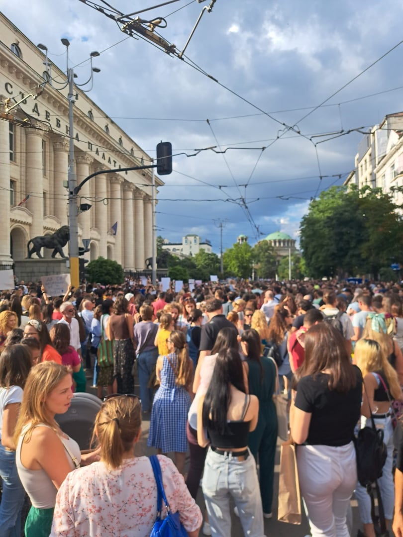 Това са мотивите Георги с макетния нож да остане с белезници, цяла България гърми СНИМКИ