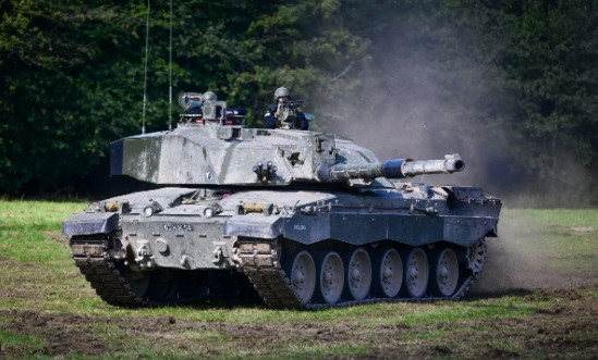 The Times: Украйна взе всички танкове Challenger 2 на Великобритания, остана й само един полк