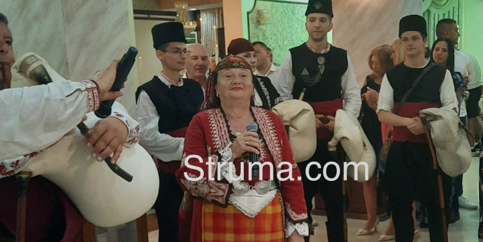 Бизнесмени, кметове и депутати се развихриха на мега купон в Бачиново СНИМКИ
