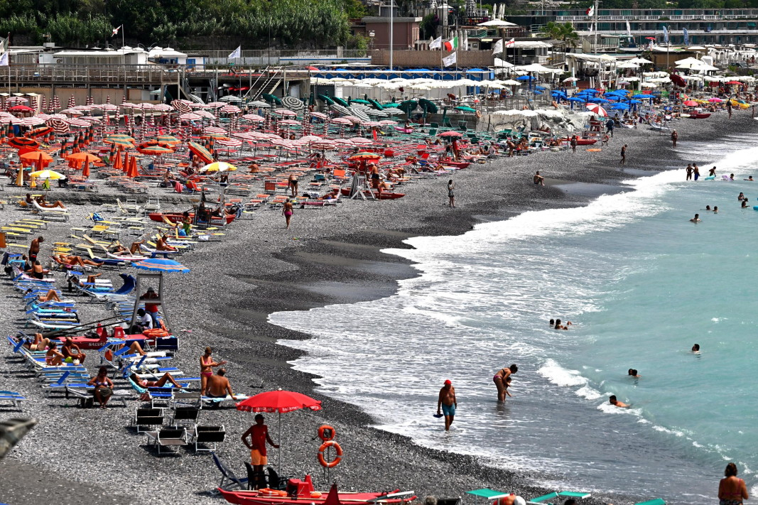 В любима на стотици нашенци дестинация в Италия пропищяха от високите цени на храната по морето