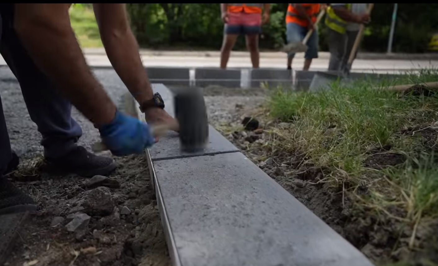 Нови 50 000 кв.м тротоари изгражда общината в Люлин ВИДЕО