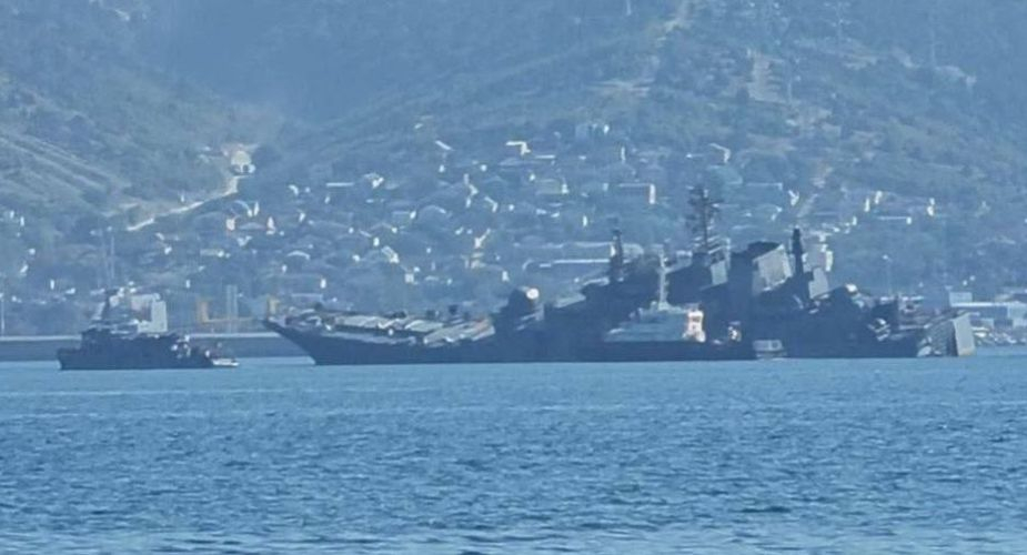 Украински дронове поразиха тежко руски десантен кораб в Новоросийск ВИДЕО 