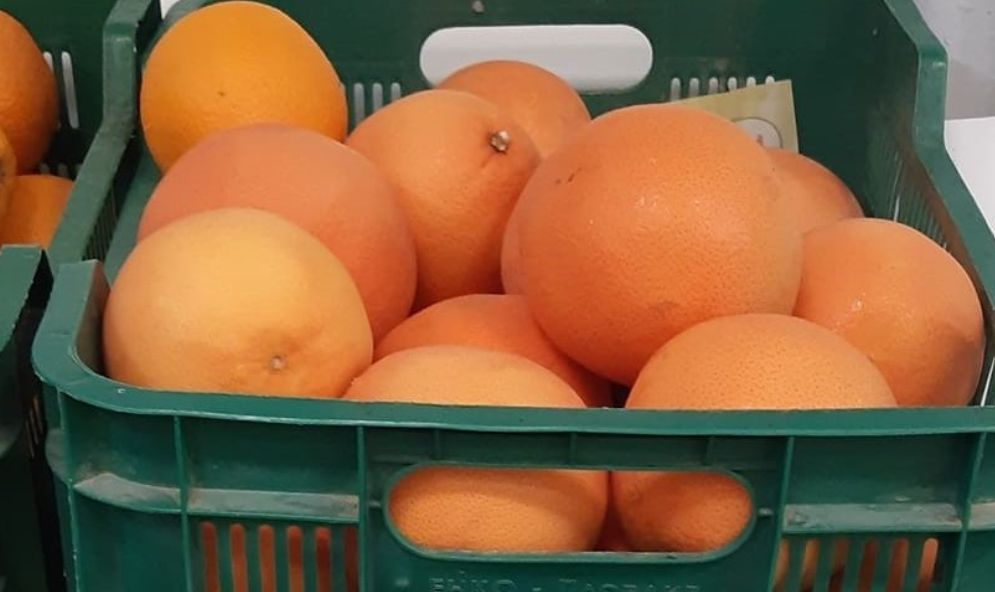 Мъж влезе в магазин в Сливен, видя цената на грейпфрута и остана втрещен, ето защо СНИМКИ