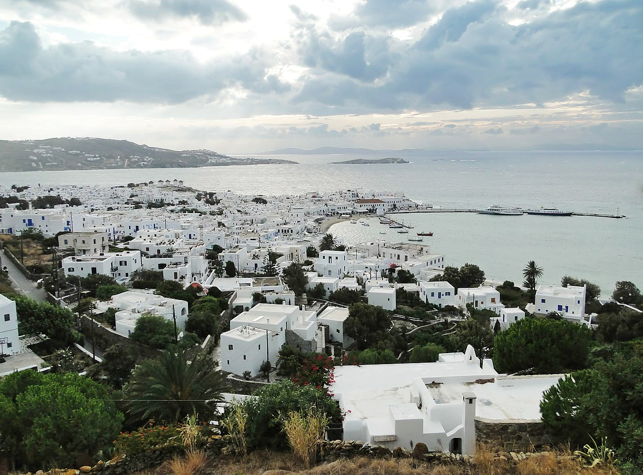 Евтино ли? Шезлонгът по тези прекрасни гръцки плажове гони 1000 евро 