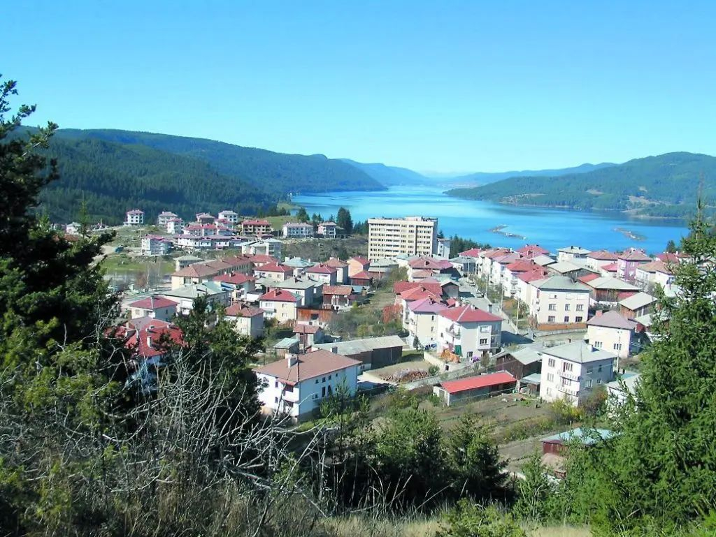 Урок по география: Това райско кътче е най-високият град в България