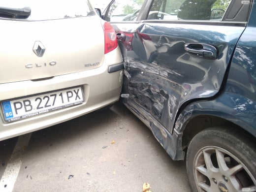 Отново BMW: Стана ясно кой е джигитът, смлял 7 коли в Пловдив 