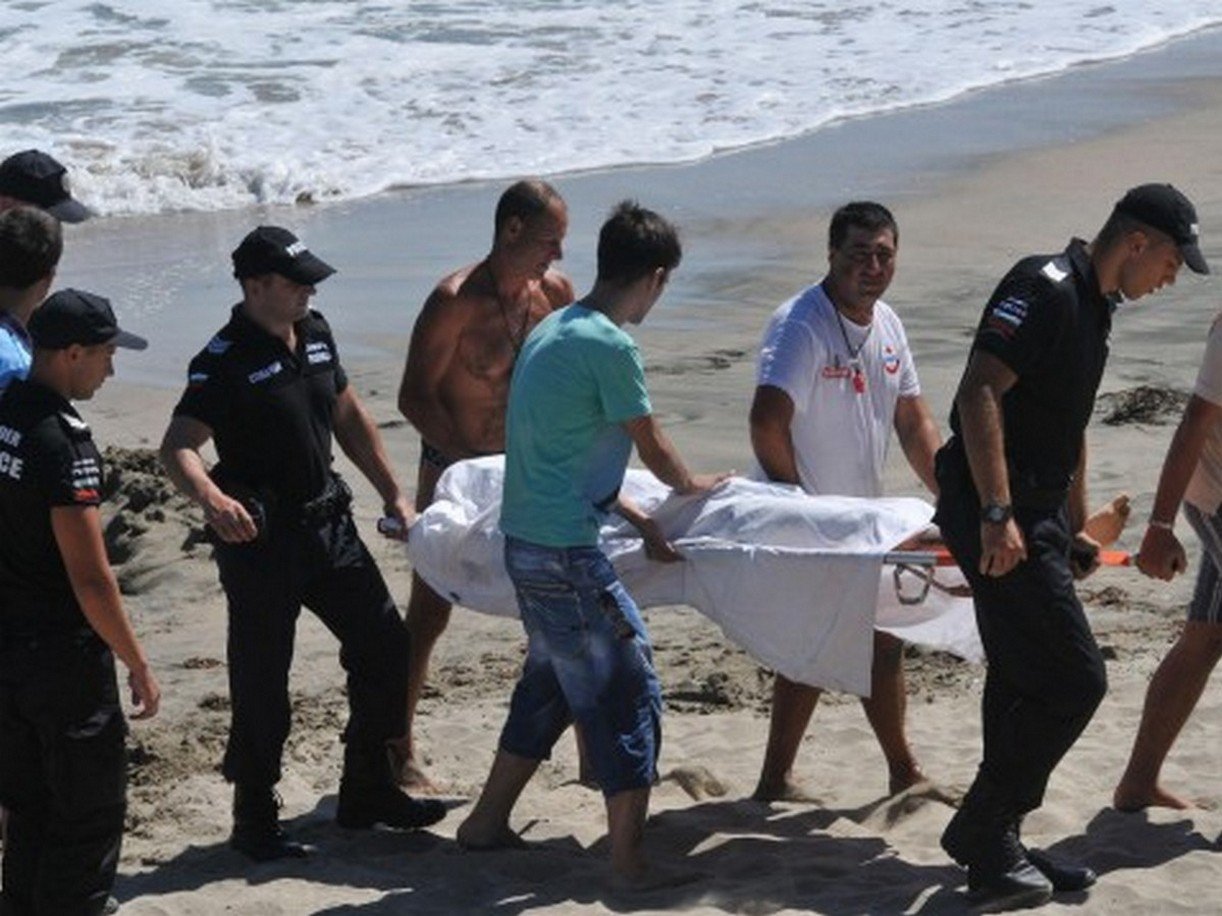 Страшна трагедия! Людмил от Враца загина в Черно море, докато спасява детето си СНИМКИ