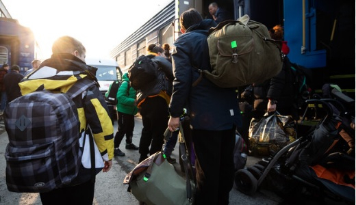 Чехия е готова да плати на украинските бежанци да се приберат у дома