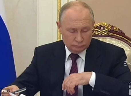 Какво търси Путин? ВИДЕО с него заплете нова мистерия