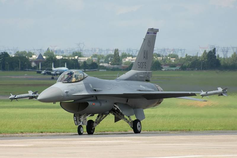 ZDF каза кой ще има превъзходство в небето над Украйна след доставката на F-16 на Киев