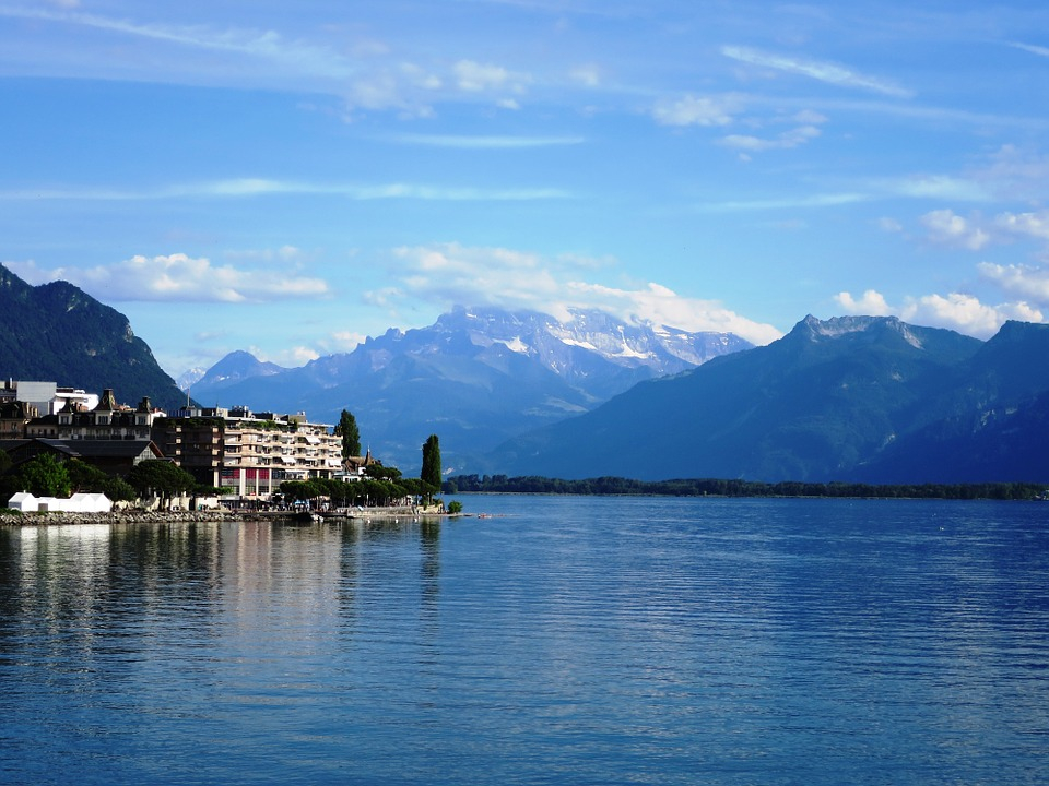 Женевското езеро е силно замърсено, колкото и... 