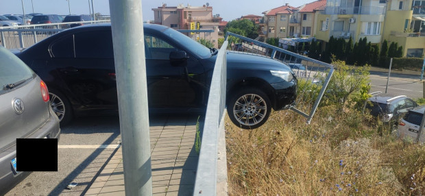 Очевидец разкри каква беля е направила "една колежка с джип" на паркинга на Lidl в Созопол 