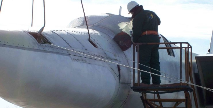 Сателитни СНИМКИ разкриха странни промени в руските бомбардировачи Ту-22 и Ту-55 на летище "Дягилево"