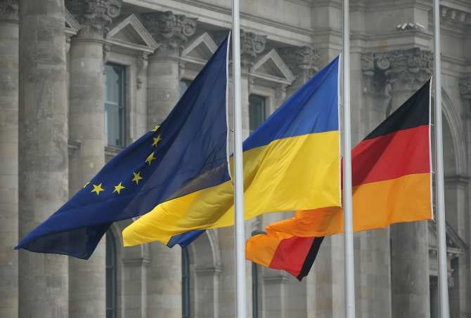 NYT: Германски официални лица поверително се застъпват за преговори в Украйна