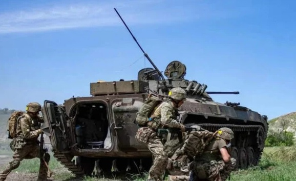 Сутрешна сводка: Командир от ВСУ обяви след колко дни ще е атаката на Крим, тежки загуби за Украйна край Бахмут