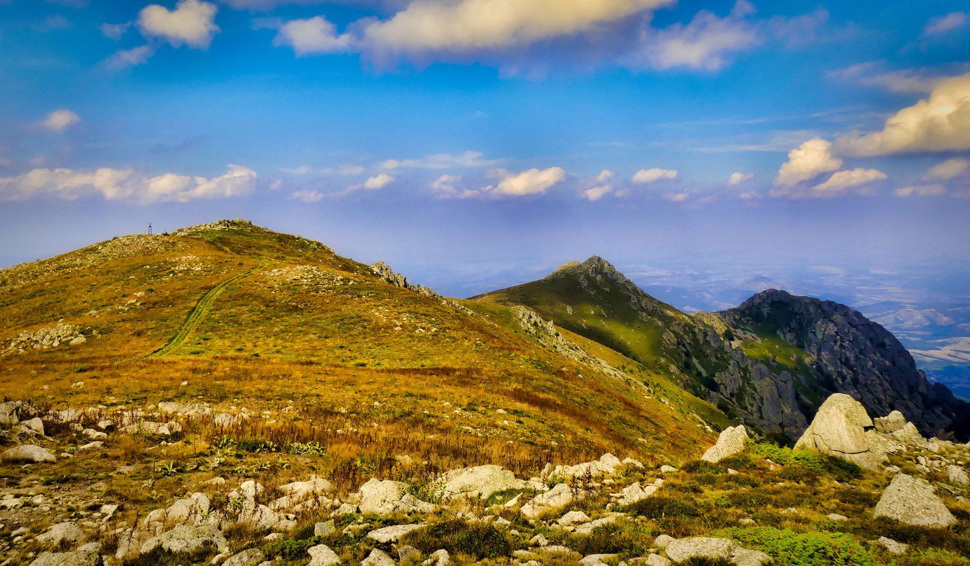 Урок по география: Тези планински върхове в България са над 2000 метра, но не са известни 