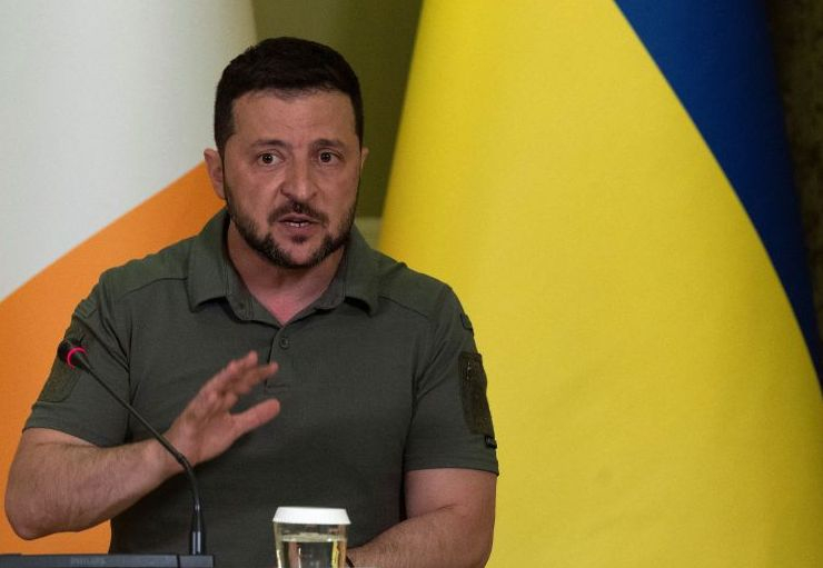 Зеленски обяви дали Украйна е под натиск от Запада да замрази конфликта