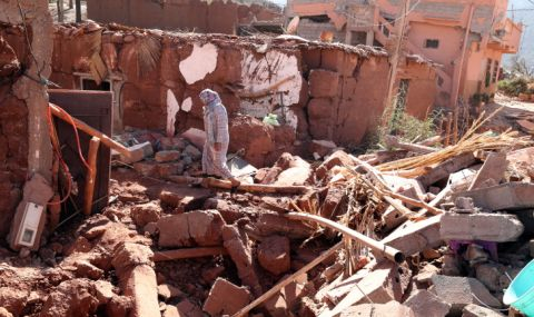 Трагедията в Мароко няма край, не спират да броят трупове