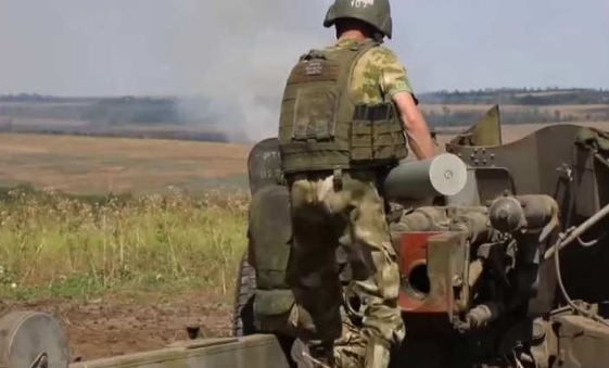 ВИДЕО от войната: Бойци от ВСУ показаха кадри от близък бой в руините в Клещеевка