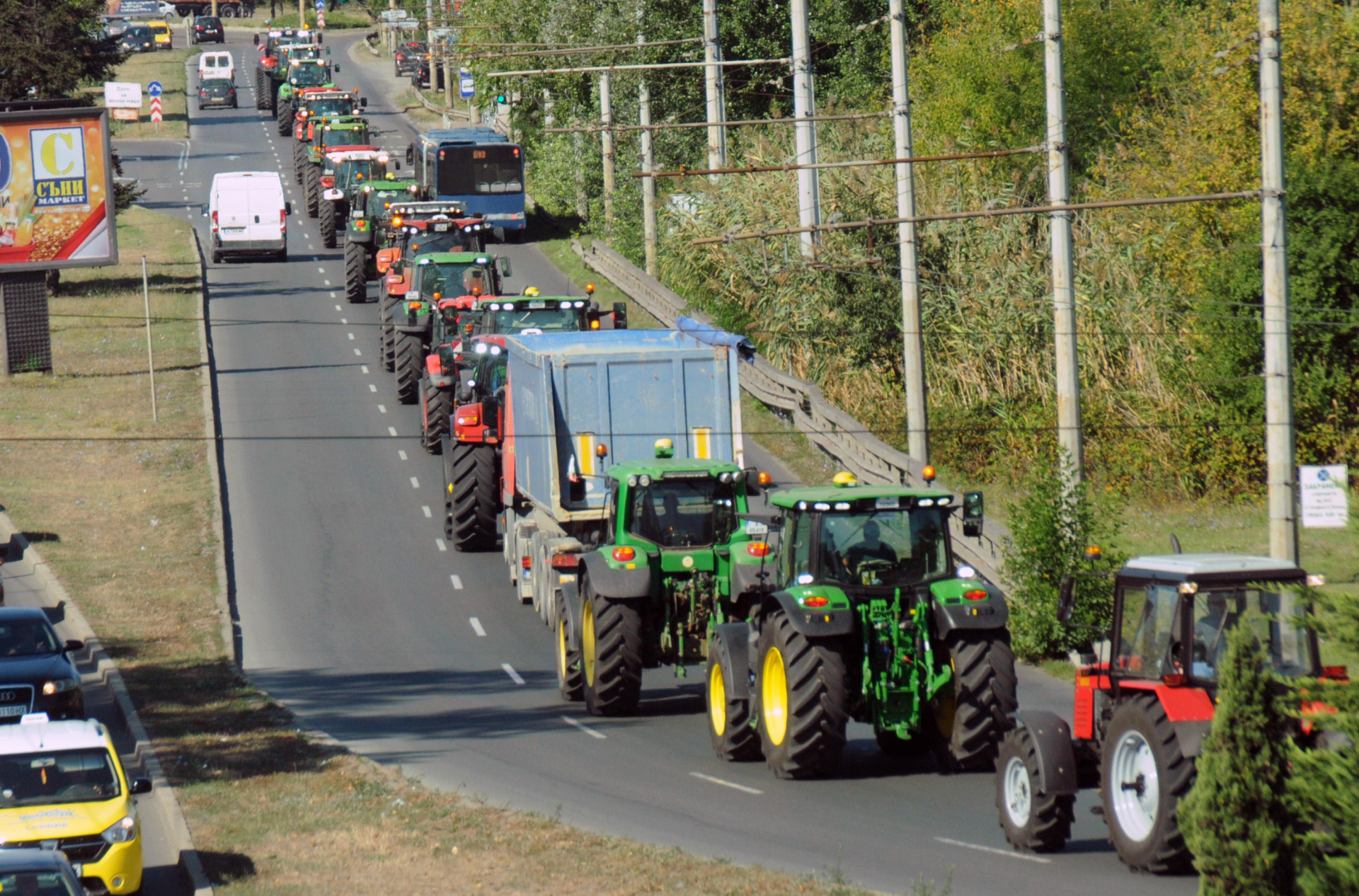Зърнар №1 на Пловдив с тежка закана: Тръгваме със 100 трактора за столицата
