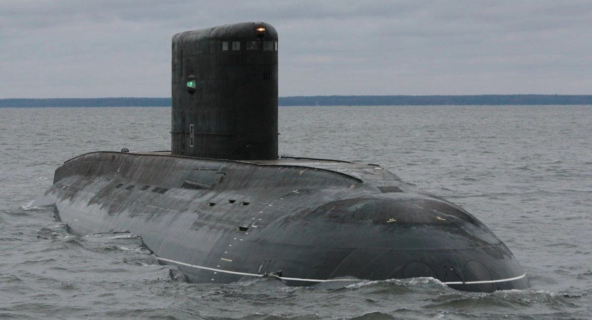 Defense Express: Украйна удари подводница с крилати ракети за първи път в историята 