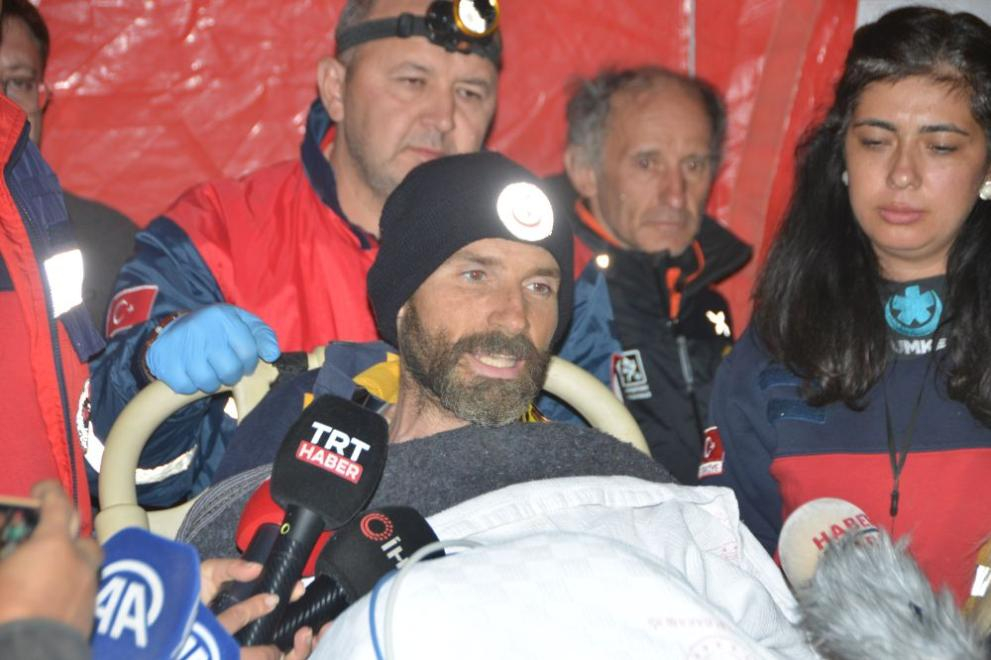 Прибраха се и останалите българи, участвали в спасителната акция в пещера за спелеолога Марк Дики