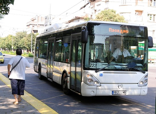 Гаф в Пловдив: Ученици не успяха да се качат в автобус, причината е абсурдна
