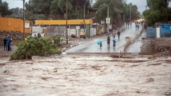 Кошмарни наводнения потопиха още една страна и взеха жертви ВИДЕО