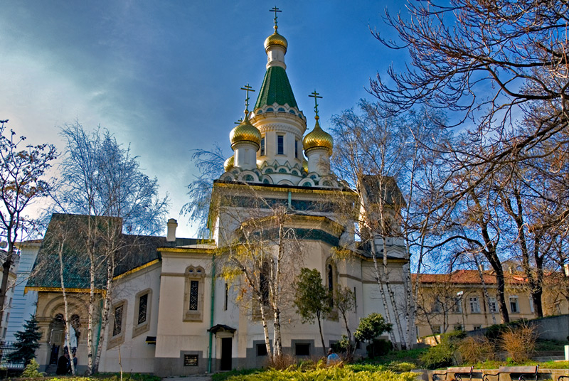Руското посолство разкри Митрофанова ли е решила да затвори Руската църква 