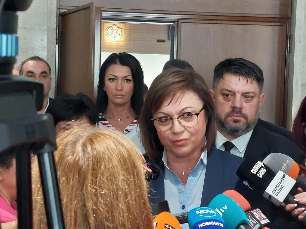 Нинова с два горещи въпроса към Борисов след бомбата за Хекимян 