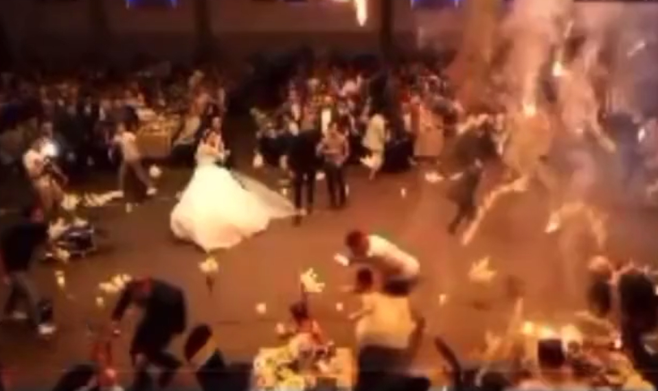 Кървава сватба с над 100 загинали! Булката и младоженецът са сред жертвите СНИМКИ