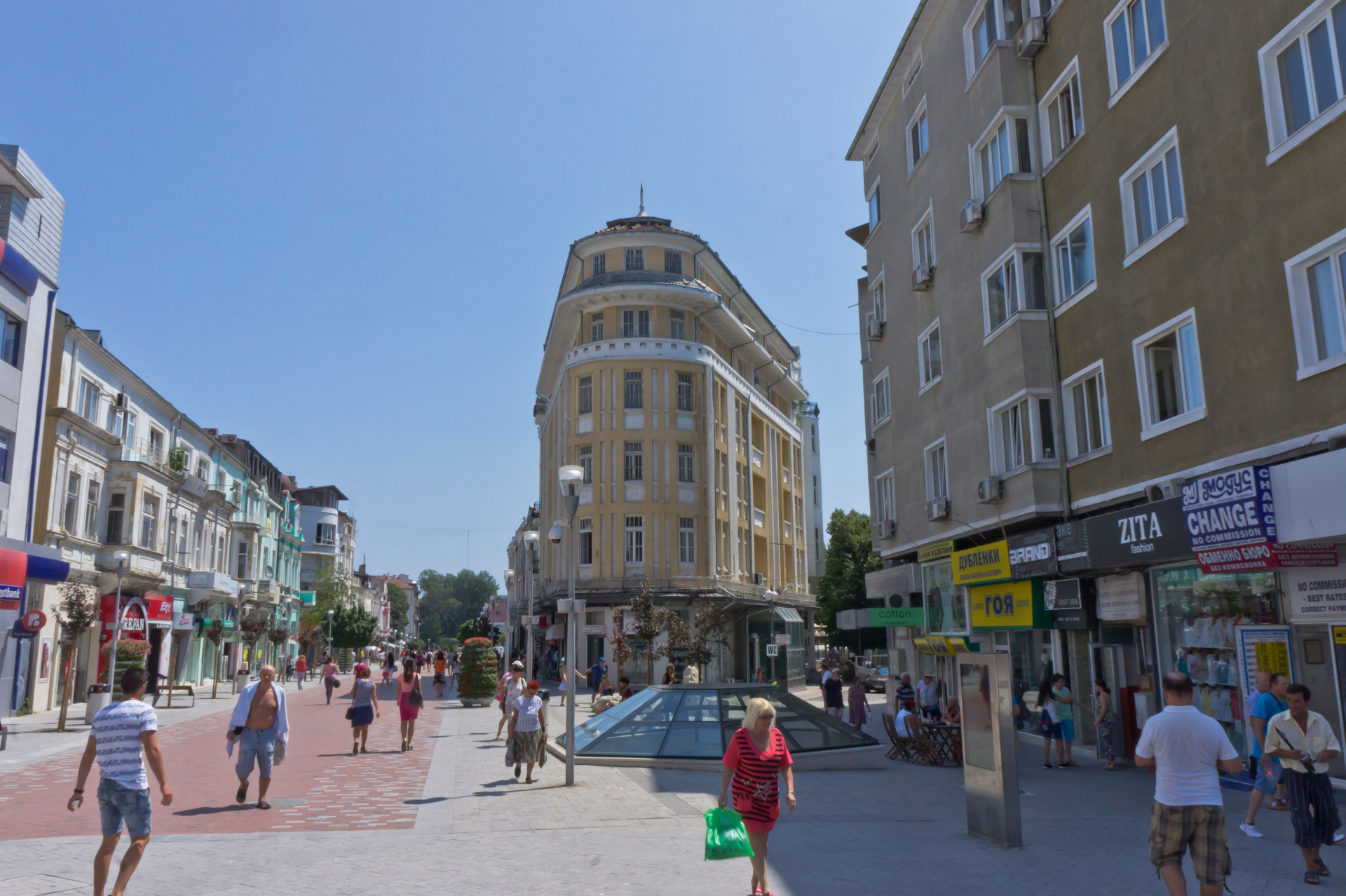 Световноизвестна пътешественичка отиде във Варна и онемя след като видя този паметник 
