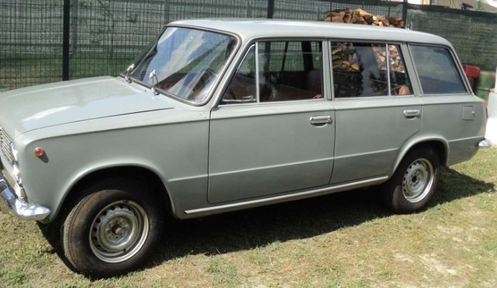 Капсула на времето от 70-те: Откриха ВАЗ-2102 комби без пробег ВИДЕО